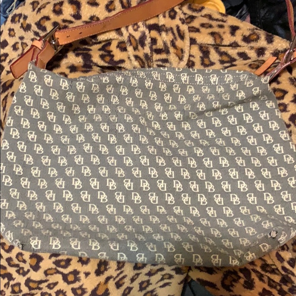 9x141/2” Dooney & Bourke Shoulder Bag - Picture 15 of 16